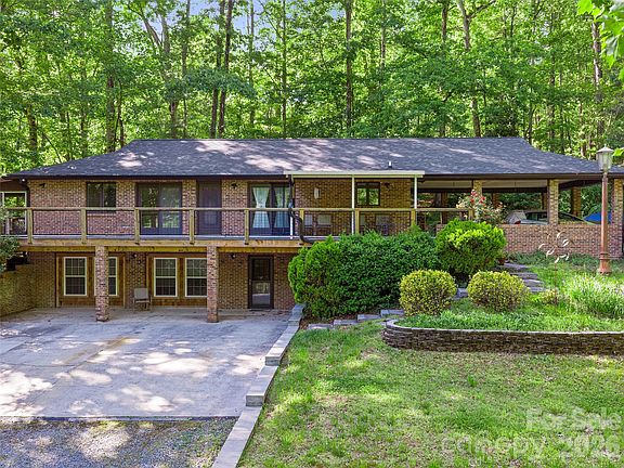 2nd image of 303 Brightwater Heights Dr