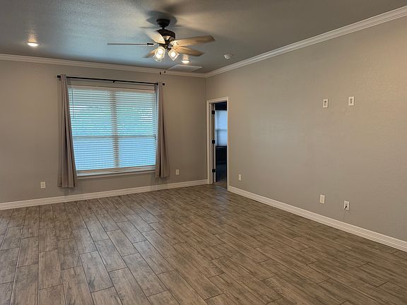 4th image of 2106 Blackhawk Loop