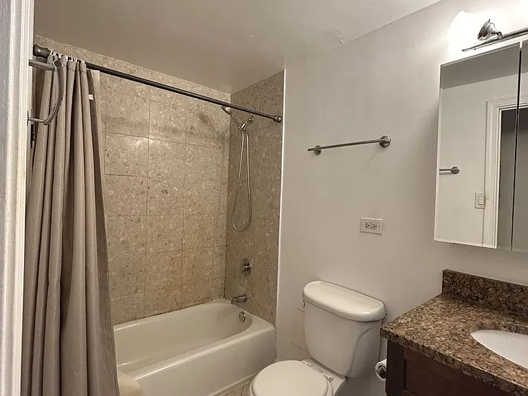 4180 Marine Terrace Apartments — Photo 154