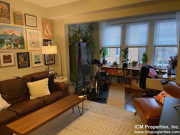 3rd image of 4816 N Wolcott Ave #2P