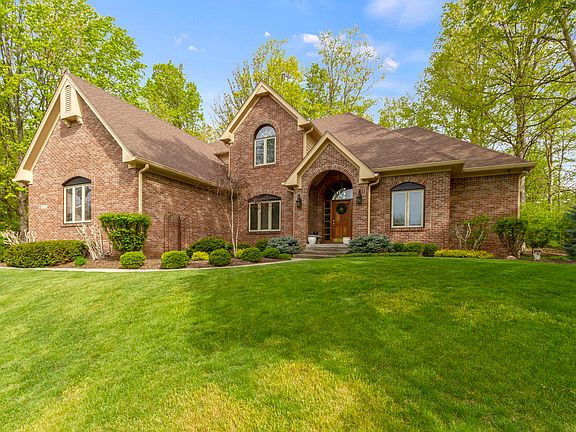 2nd image of 8741 Admirals Woods Cir
