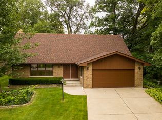 29W226 Lee Rd, West Chicago, IL 60185
