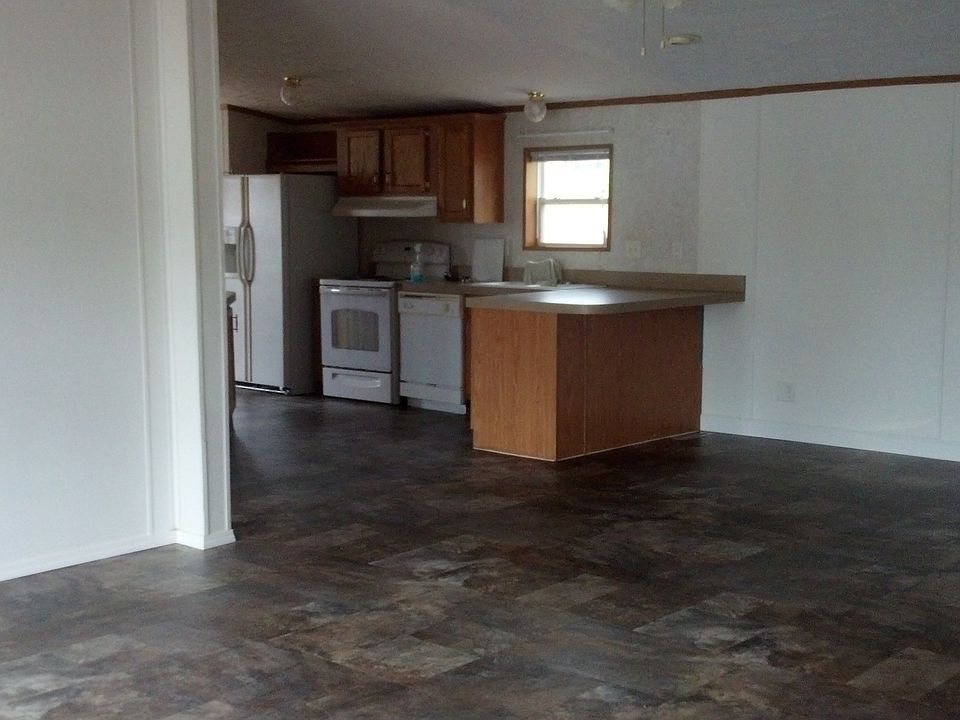2nd image of 720 W Walnut St