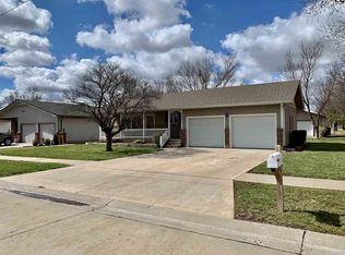 1515 Trail West St, McPherson, KS 67460