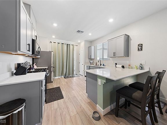4th image of 4122 Golden Fleece Ave