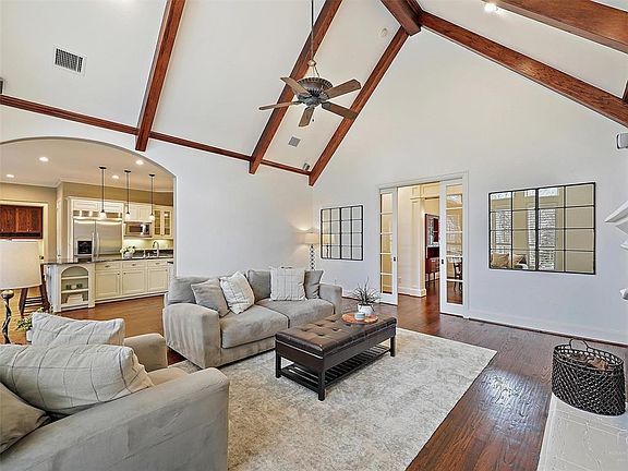 2nd image of 120 Weston Ln