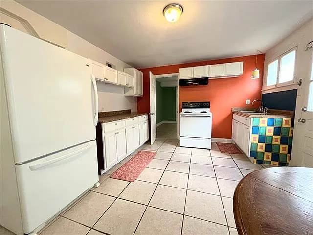 4224 Walmsley Ave — Photo 2