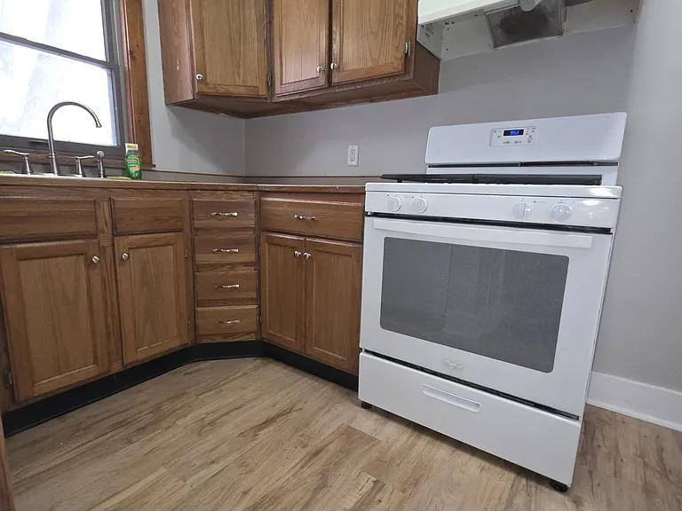 632 S 28th St — Photo 11
