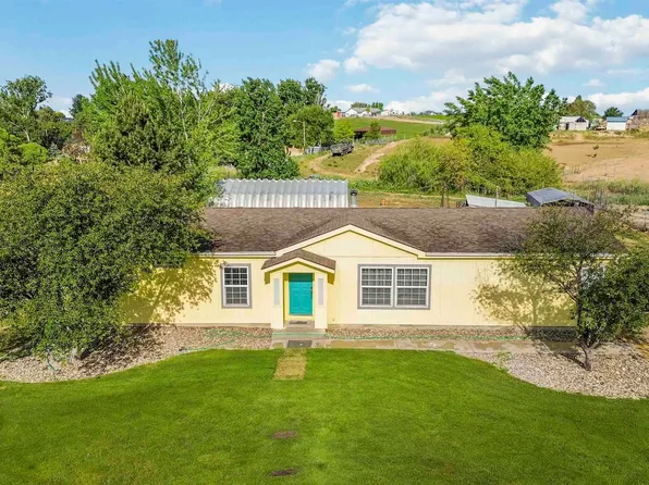 24827 Farmway Rd, Caldwell, ID 83607