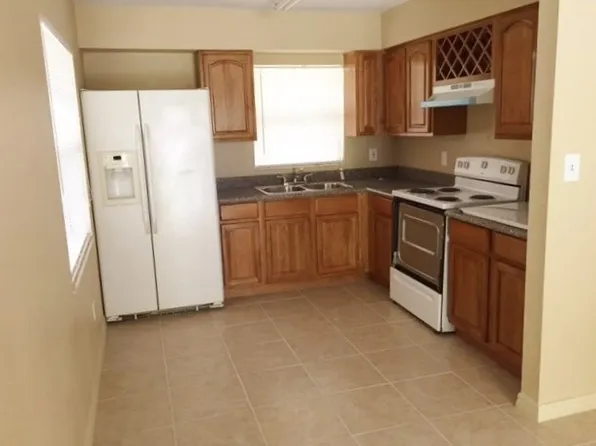 9314 N Hartts Dr Apt 2 Tampa, FL 33617, 9314 N Hartts Dr #1, Tampa, FL 33617