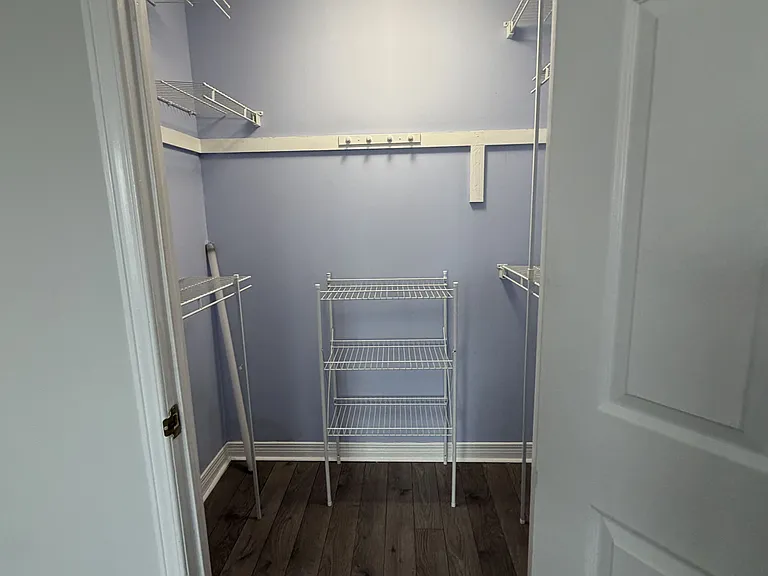 550 Cambridge St S #102 — Photo 18