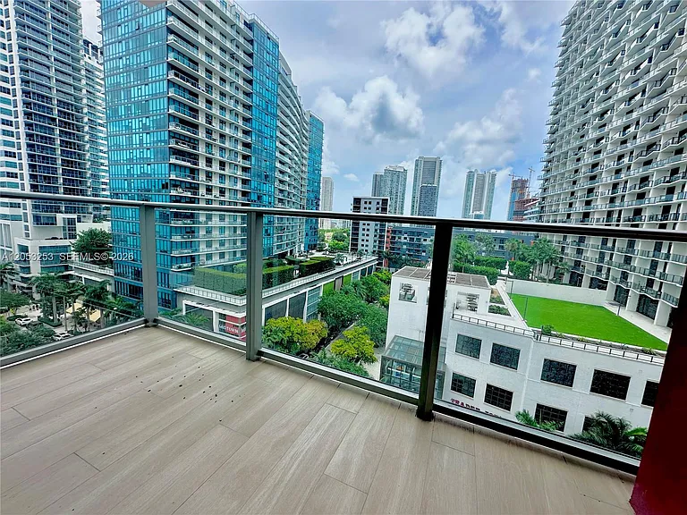 90 NE 32nd St #1012 — Photo 12