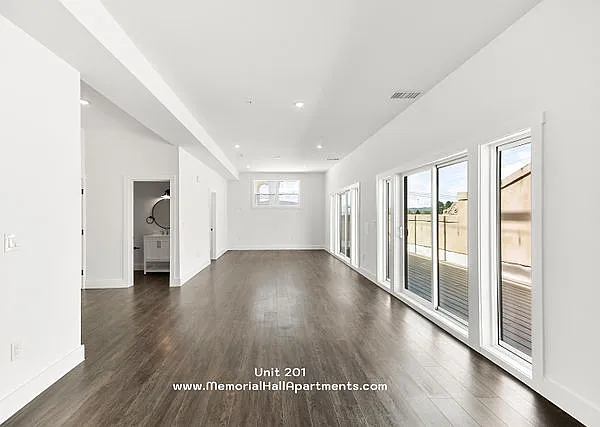 4 E Main St #201 — Photo 8