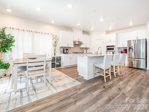 3rd image of 9317 Dunwich Dr