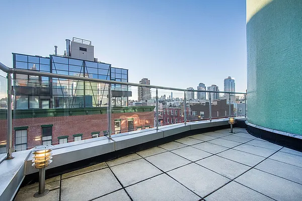 Rented by Brick&Mortar | media 52