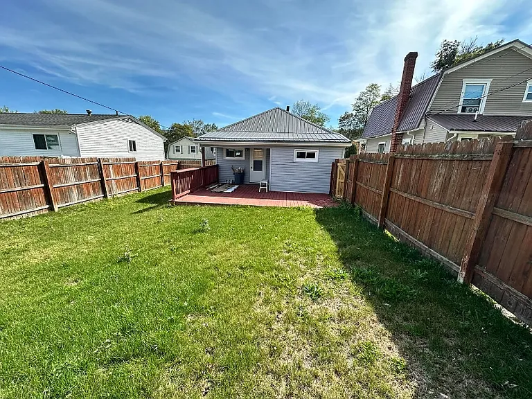 4116 Cortland Ave — Photo 9