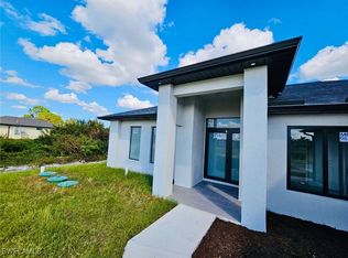 426 Picturesque Ave, Lehigh Acres, FL 33974