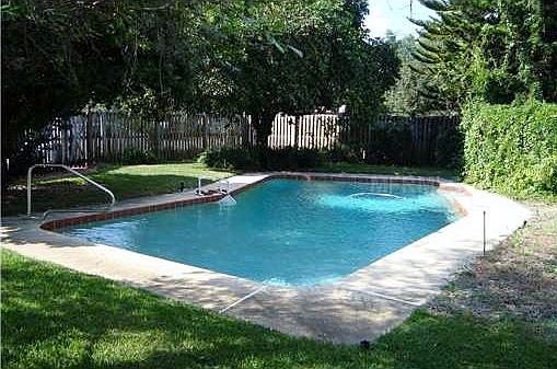 2nd image of 1785 Carollee Ln