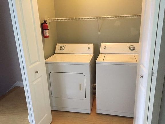 3rd image of 294 Saratoga Ave #294