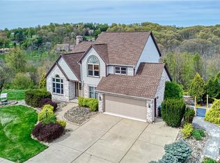 244 Meadowbrook Dr, Cranberry Township, PA 16066