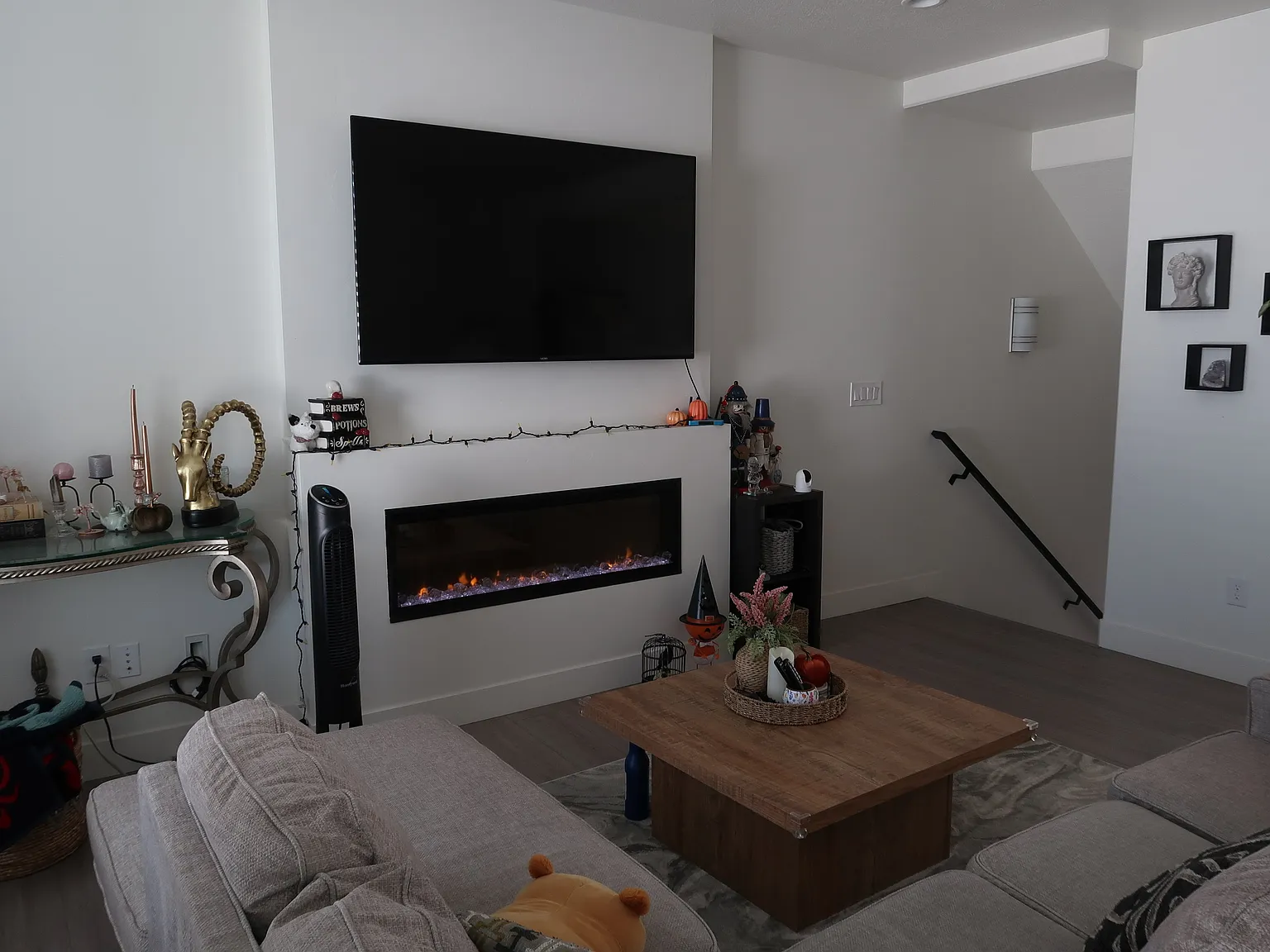 3 bed, 2.5 bath, 1811 sqft, $2,600 — Photo 4