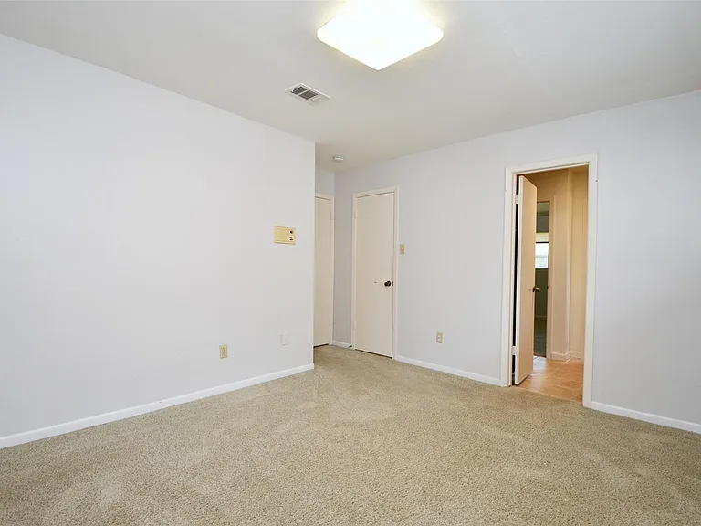 7718 Moondance Ln — Photo 25