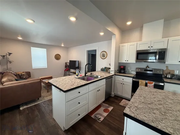 304 E Larime St, White Sulphur Springs, MT 59645