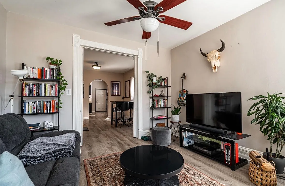 2 bed, 1066 sqft, $1,750 — Photo 3