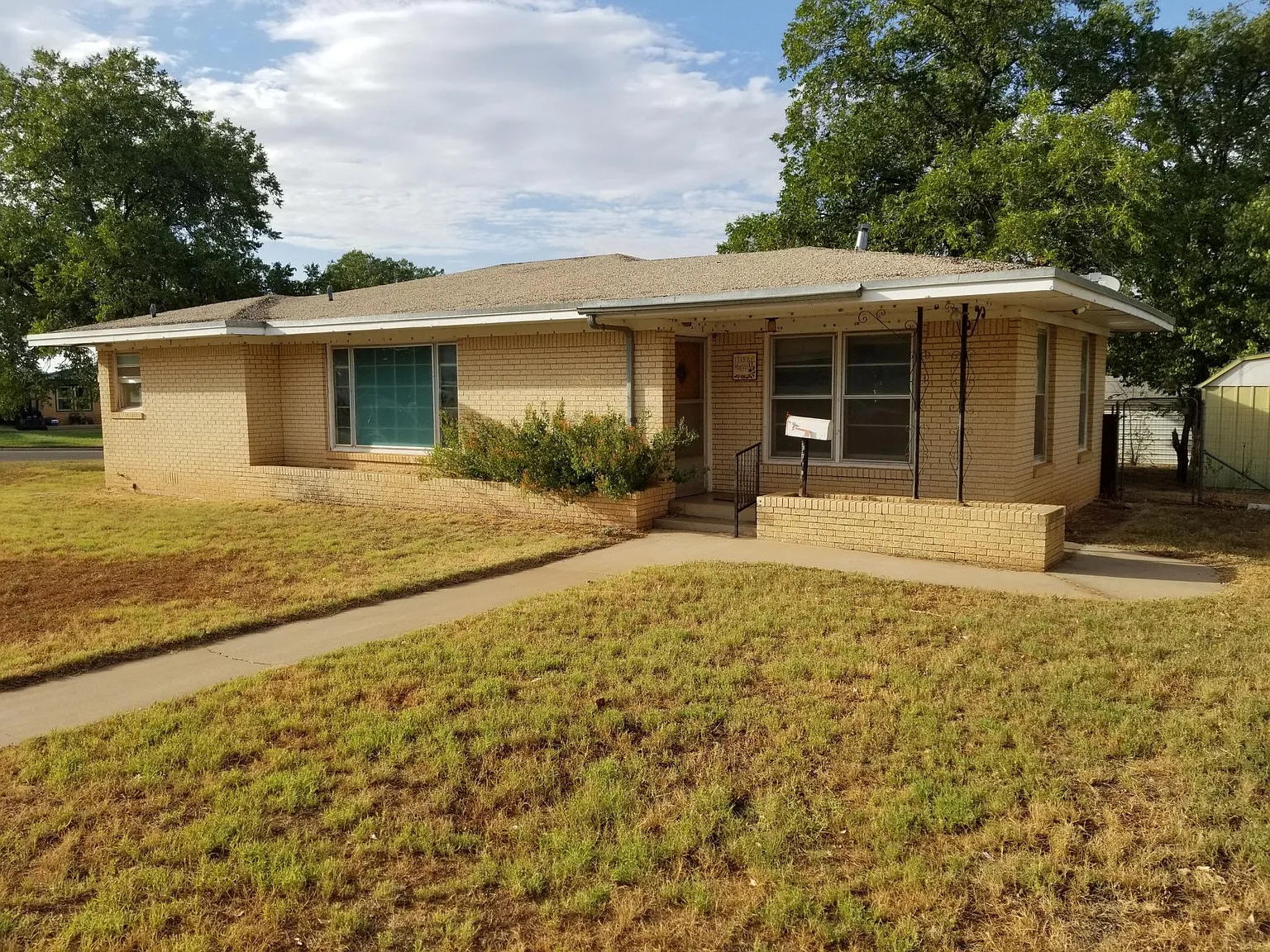 3 bed, 1706 sqft, $1,600 — Photo 1