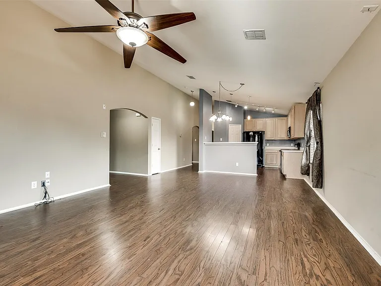 1528 Silver Spur Dr — Photo 5