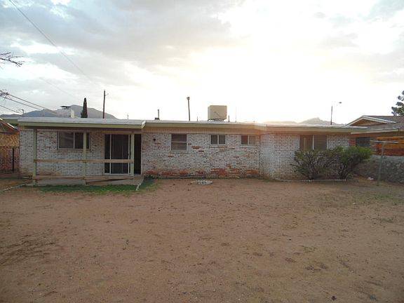 2nd image of 10608 Lana Pl