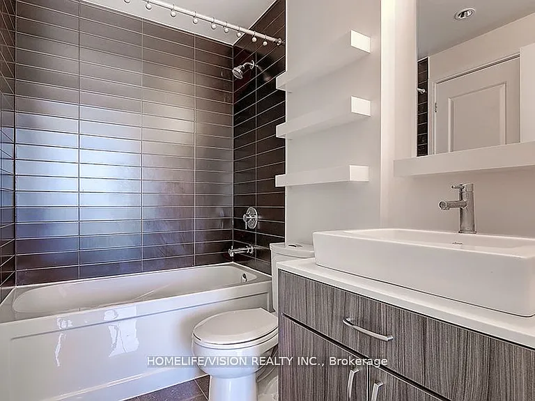 9205 Yonge St #1111 — Photo 8