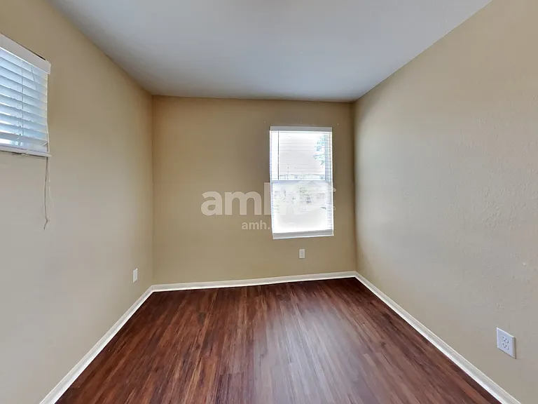 9928 Grebe Dr — Photo 15