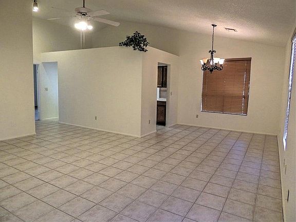 5th image of 3918 E Graythorn St