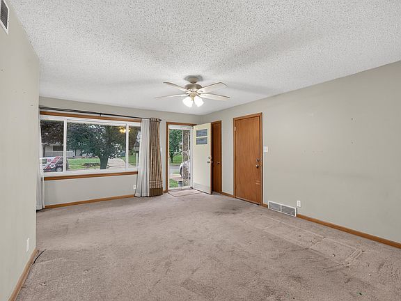 5th image of 2218 S Elpyco Ave