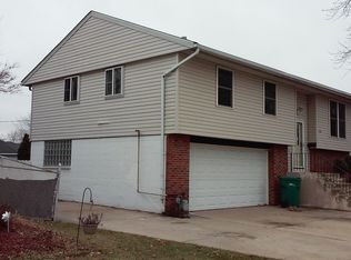 105 McKool Ave, Romeoville, IL 60446