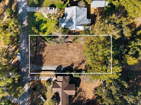 2nd image of 272 Quince St