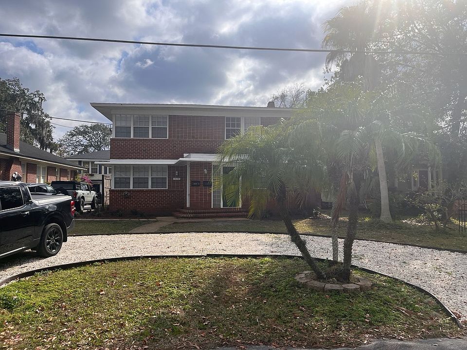 1st image of 3628 Oak St