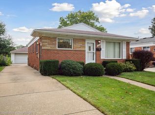 6585 Fenton St, Dearborn Heights, MI 48127