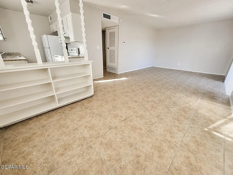 5233 Carousel Dr #2 — Photo 4
