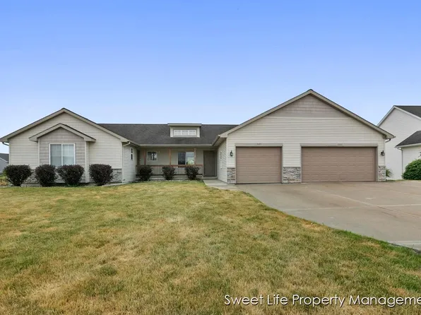 3669 Kinnrow Ct NW, Grand Rapids, MI 49534