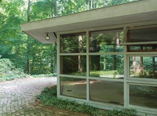 2 Bay Tree Ln, Bethesda, MD 20816