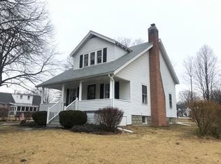 11 Pickett Ln, Greenfield, MA 01301