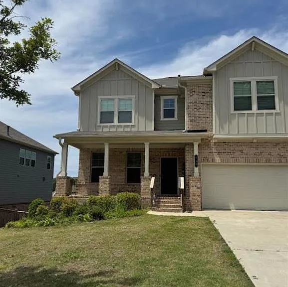 719 Saffron Blvd — Photo 1