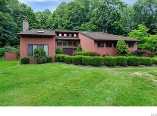 1 Lori Ln, Chester, NY 10918