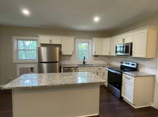 430 College St #A, Carrollton, GA 30117