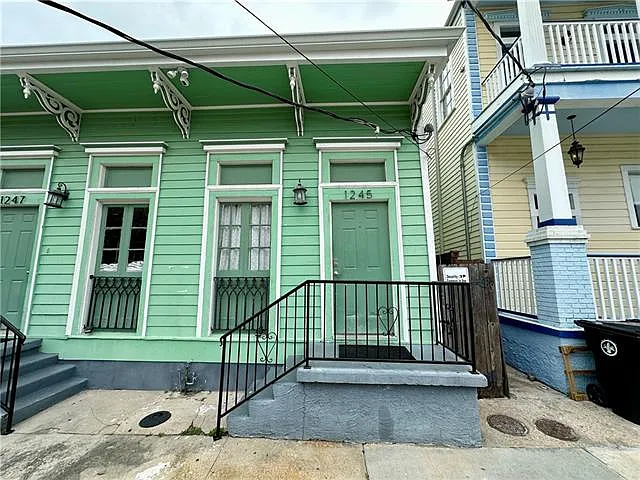 Building Photo - 1245 Kerlerec St