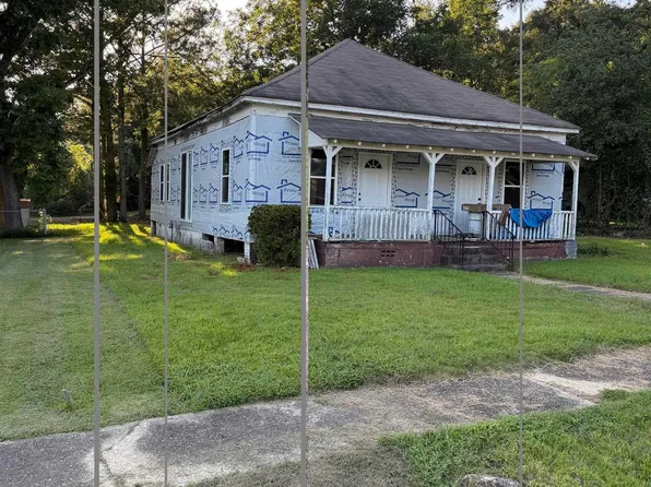 409 26th St N, Pell City, AL 35125