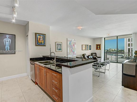 3rd image of 1300 Ponce De Leon Blvd APT 902