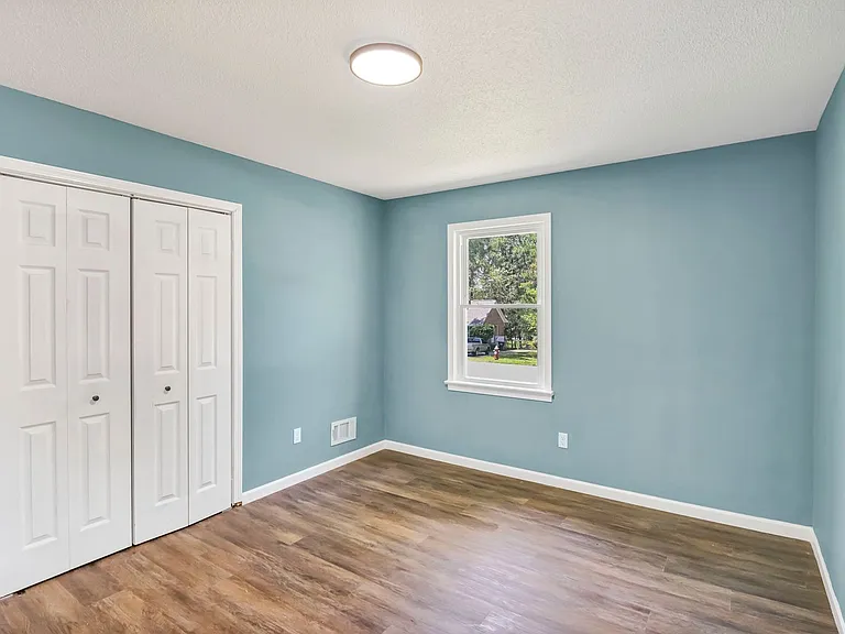 119 Wychwood Rd — Photo 30